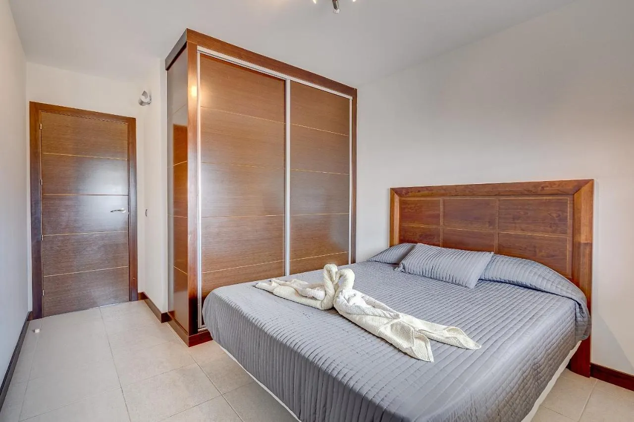 Gina S Sun Terrace Apartment Playa Paraiso